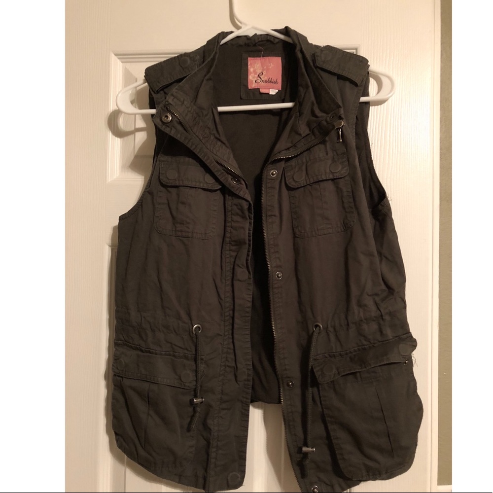 Army green vest- drawstring and pockets